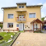 Apartment Apartmani Sabina *