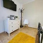 Apartment Apartmani Sabina *
