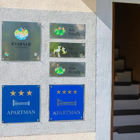 Apartment Apartmani Sabina *