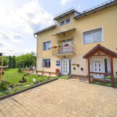Apartmani Sabina *