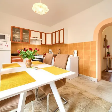 Sabina Appartement *