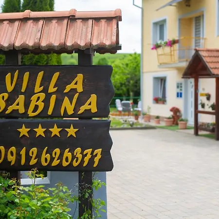 Apartment Apartmani Sabina *