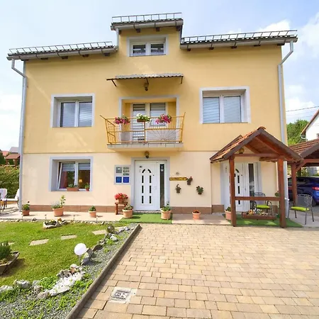 Apartment Apartmani Sabina *